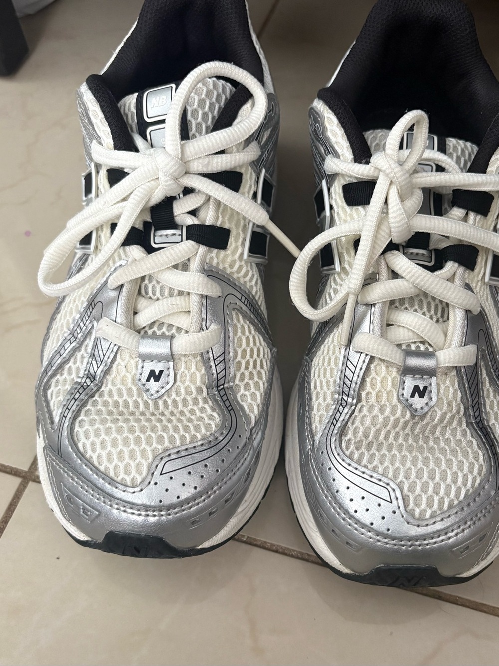 New Balance White and Silver Men's Running Sneakers